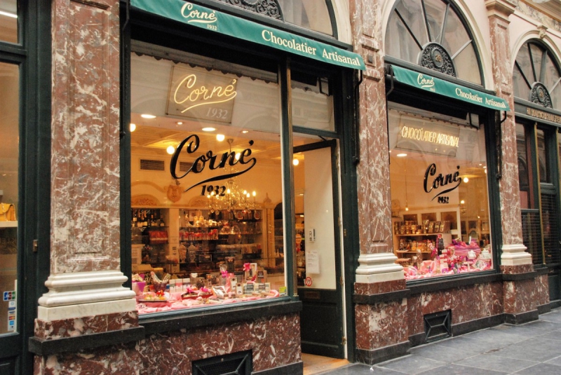 ecommerce-CANNES-min_chocolate_chocolaterie_shop_luxury_chic_gallery_brussels_belgium-558146