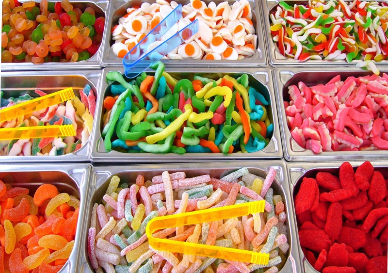 ecommerce-CANNES-min_pick_and_mix_children's_sweets_candy_colorful_treat_confectionery-1020869